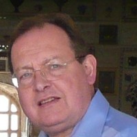 Dr Neil Munro